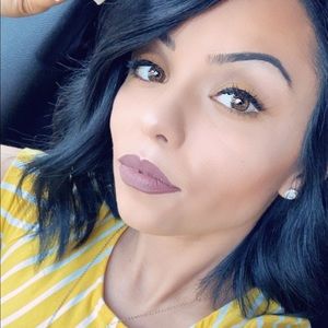 Meet your Posher, Aja